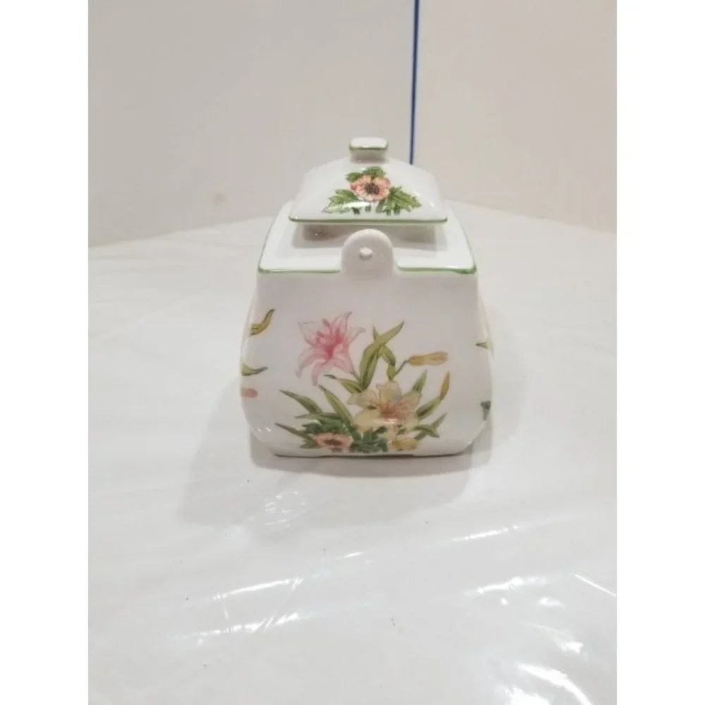 Jade Lily Teapot with Lid White with Floral Design Fine‎ Porcelain by Stafford